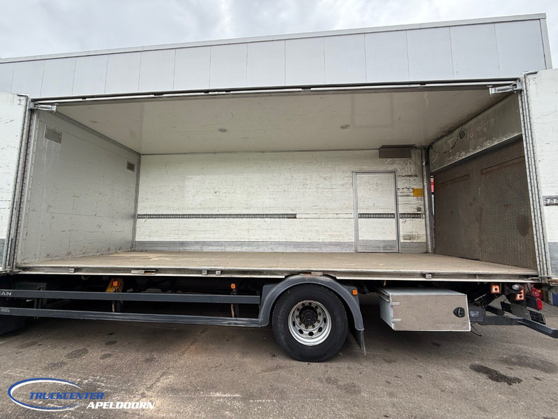 MAN TGM 19.290 Zijdeuren laadbak, Slaapcabine, 6 Cilinder, Euro 6 - Camion fourgon: photos 3 MAN TGM 19.290 Zijdeuren laadbak, Slaapcabine, 6 Cilinder, Euro 6 - Camion fourgon: photos 3