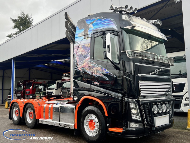 Volvo FH 750 6x4, I-cool, Special Show truck! - Tracteur routier: photos 1 Volvo FH 750 6x4, I-cool, Special Show truck! - Tracteur routier: photos 1