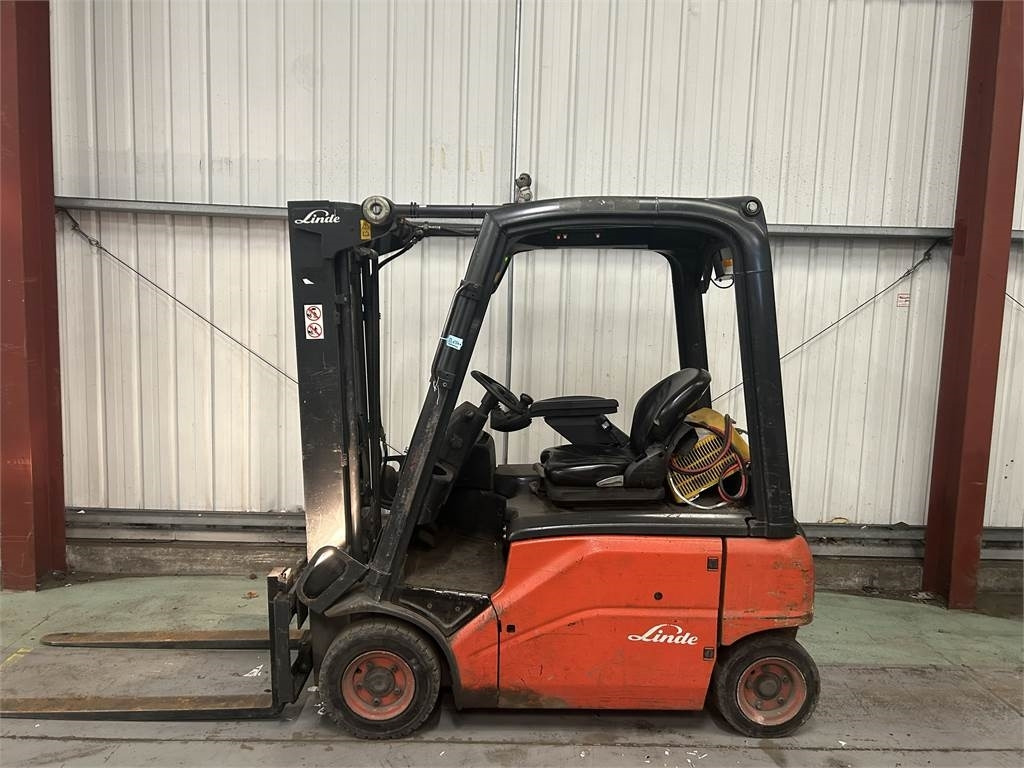 Linde E16P-01 - Chariot élévateur électrique: photos 1 Linde E16P-01 - Chariot élévateur électrique: photos 1