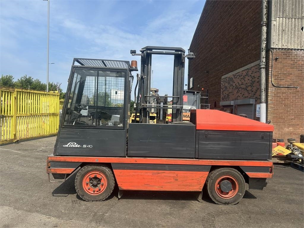 Linde S40 - Chariot latéral: photos 1 Linde S40 - Chariot latéral: photos 1