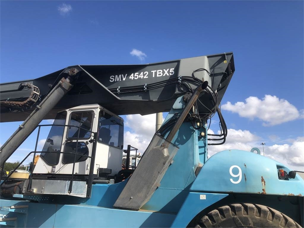 SMV 4542 TBX5 - Reach stacker: photos 5 SMV 4542 TBX5 - Reach stacker: photos 5