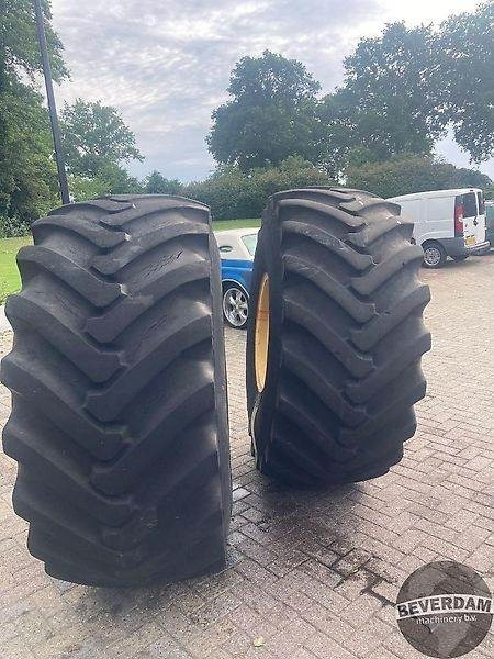 Banden + velg 28R26 - Pneu pour Machine agricole: photos 4 Banden + velg 28R26 - Pneu pour Machine agricole: photos 4