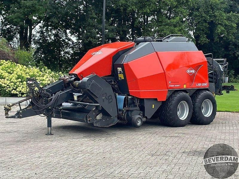 Kuhn LSB 1290 RB hakselaar - Presse à balles cubiques: photos 1 Kuhn LSB 1290 RB hakselaar - Presse à balles cubiques: photos 1