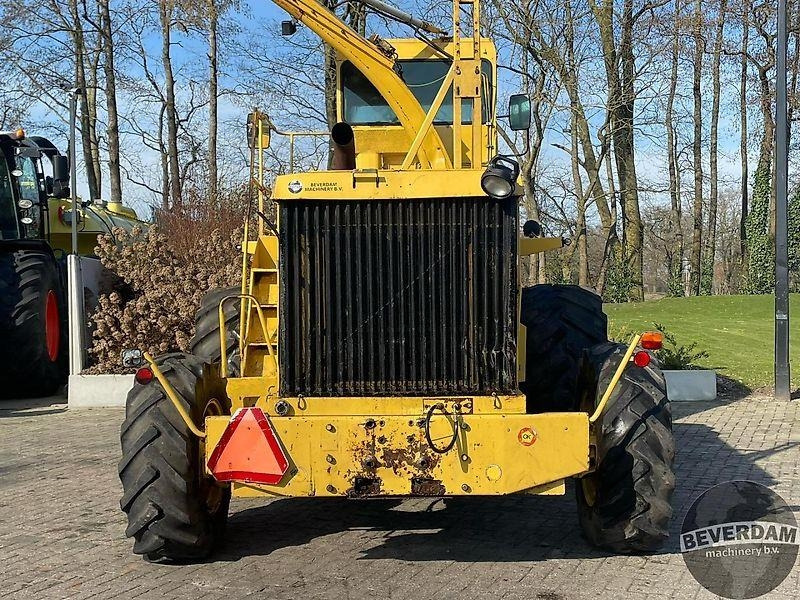 New Holland 2305 - Machine agricole: photos 4 New Holland 2305 - Machine agricole: photos 4