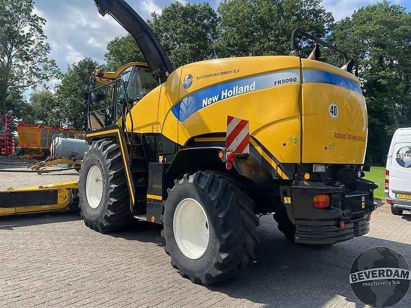 New Holland FR 9090 - Machine agricole: photos 3 New Holland FR 9090 - Machine agricole: photos 3