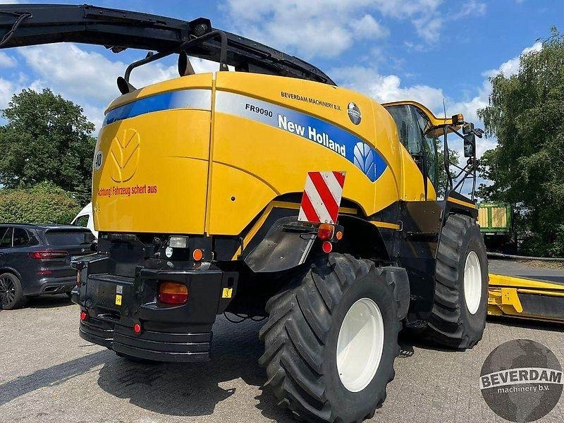 New Holland FR 9090 - Machine agricole: photos 4 New Holland FR 9090 - Machine agricole: photos 4