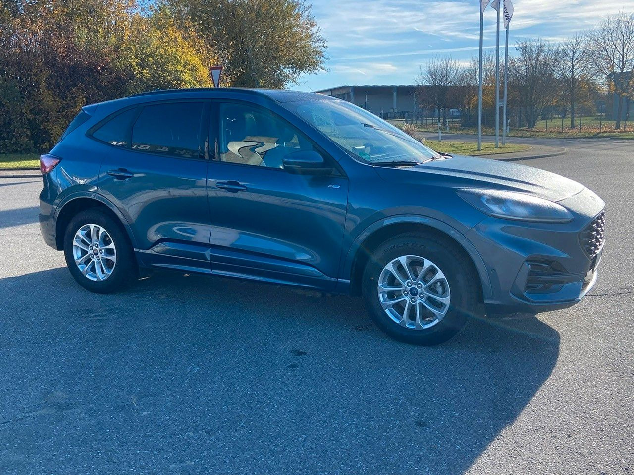 Ford Kuga Plug-In Hybrid ST-Line X - SUV: photos 3 Ford Kuga Plug-In Hybrid ST-Line X - SUV: photos 3