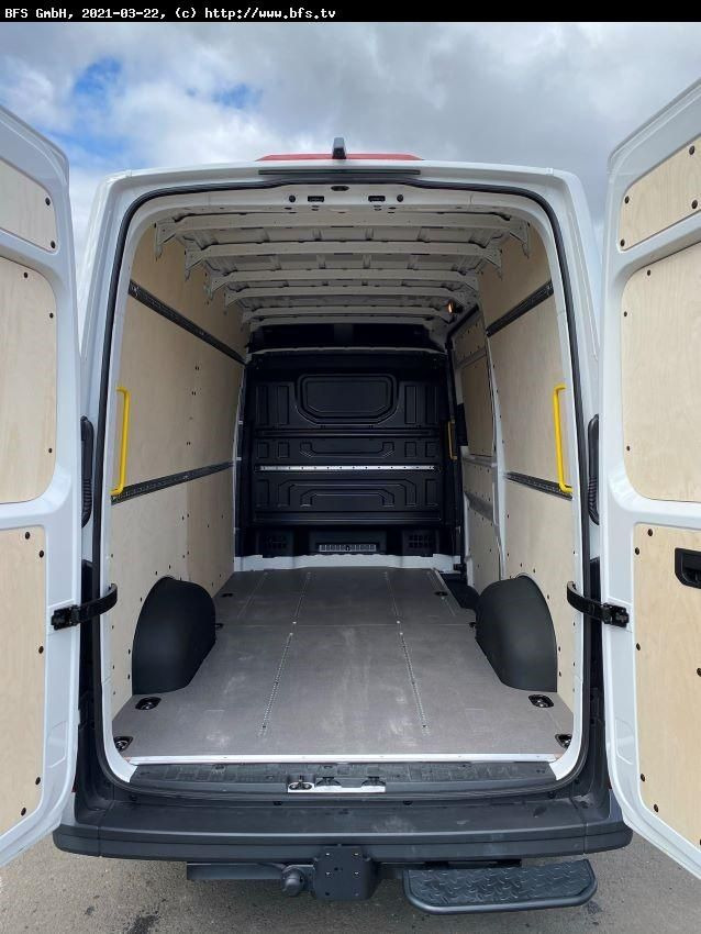 MAN TGE 3.180 4x2 F SB Frontantrieb/ 3 Sitzer, Autom - Fourgon utilitaire: photos 4 MAN TGE 3.180 4x2 F SB Frontantrieb/ 3 Sitzer, Autom - Fourgon utilitaire: photos 4