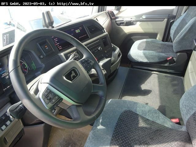 MAN TGS (TG3) 33.510 6x4 BL CH Loglift Holzladekran - Camion grumier: photos 4 MAN TGS (TG3) 33.510 6x4 BL CH Loglift Holzladekran - Camion grumier: photos 4