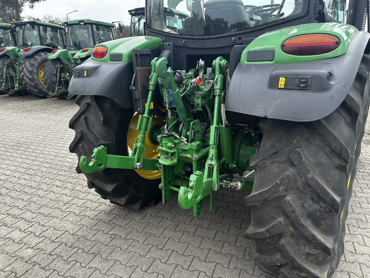 John Deere 6115R - Tracteur agricole: photos 5 John Deere 6115R - Tracteur agricole: photos 5