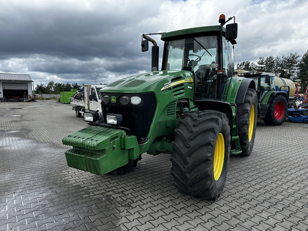 John Deere 7720 PowerQuad - Tracteur agricole: photos 1 John Deere 7720 PowerQuad - Tracteur agricole: photos 1