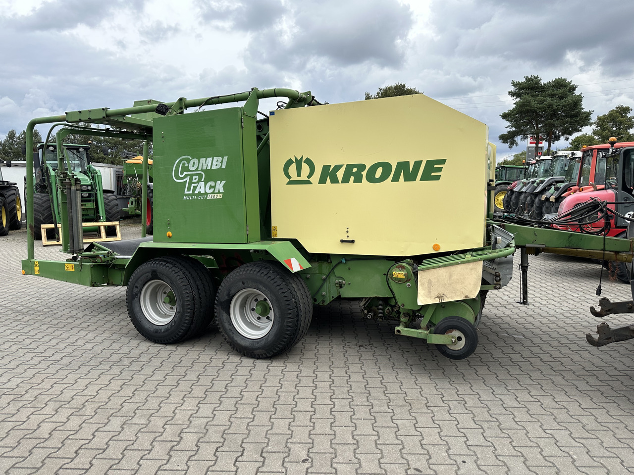 Krone COMBI PACK 1500 V MC - Presse à balles rondes: photos 2 Krone COMBI PACK 1500 V MC - Presse à balles rondes: photos 2