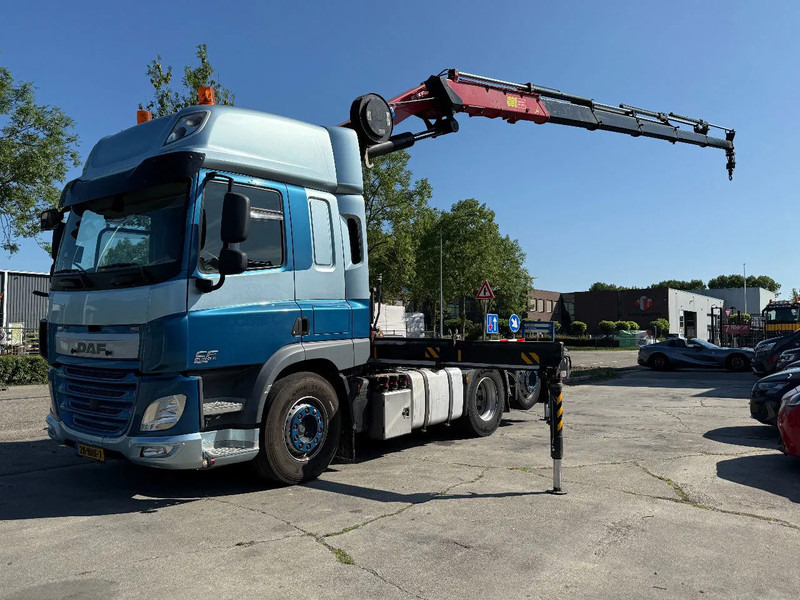 DAF CF 440 6X2 EURO 6 + HMF 3220-K5 REMOTE 5E & 6E FUNCTIE - Camion grue: photos 1 DAF CF 440 6X2 EURO 6 + HMF 3220-K5 REMOTE 5E & 6E FUNCTIE - Camion grue: photos 1