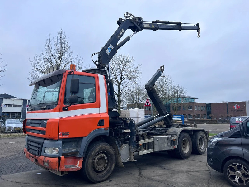 DAF CF 85.380 6X2 + MKG 141 A2 CRANE + 20 TON HOOKLIFT - EURO 3 - MANUAL GEAR - 10 TYRES - Camion ampliroll, Camion grue: photos 1 DAF CF 85.380 6X2 + MKG 141 A2 CRANE + 20 TON HOOKLIFT - EURO 3 - MANUAL GEAR - 10 TYRES - Camion ampliroll, Camion grue: photos 1