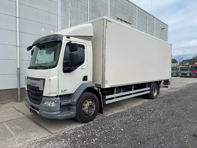 DAF LF 320 4X2 EURO 6 DHOLLANDIA LIFT BOX - Camion fourgon: photos 1 DAF LF 320 4X2 EURO 6 DHOLLANDIA LIFT BOX - Camion fourgon: photos 1