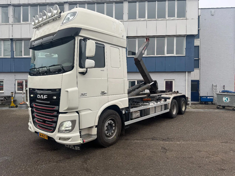 DAF XF 510 6X2 EURO 6 VDL 30T HOOK 2017 - Camion ampliroll: photos 1 DAF XF 510 6X2 EURO 6 VDL 30T HOOK 2017 - Camion ampliroll: photos 1