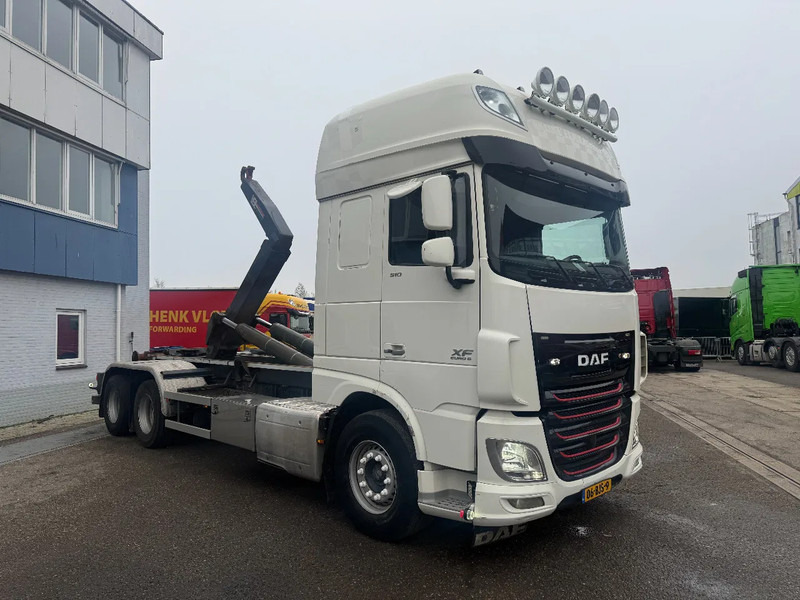 DAF XF 510 6X2 EURO 6 VDL 30T HOOK 2017 - Camion ampliroll: photos 3 DAF XF 510 6X2 EURO 6 VDL 30T HOOK 2017 - Camion ampliroll: photos 3