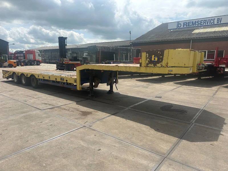 ES-GE 3 SOU-1N, LAST AXLE STEERING, 4 M EXTENDABLE , HYDRAULICS RAMPS - Semi-remorque surbaissé: photos 2 ES-GE 3 SOU-1N, LAST AXLE STEERING, 4 M EXTENDABLE , HYDRAULICS RAMPS - Semi-remorque surbaissé: photos 2