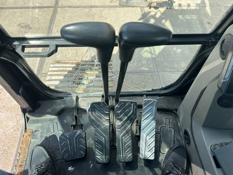 Pelle sur chenille Hidromek HMK 230 LC-4, CE, 600 MM PADS, AUX PIPING, REVERSE CAMERA , AUTO LUB AC: photos 19