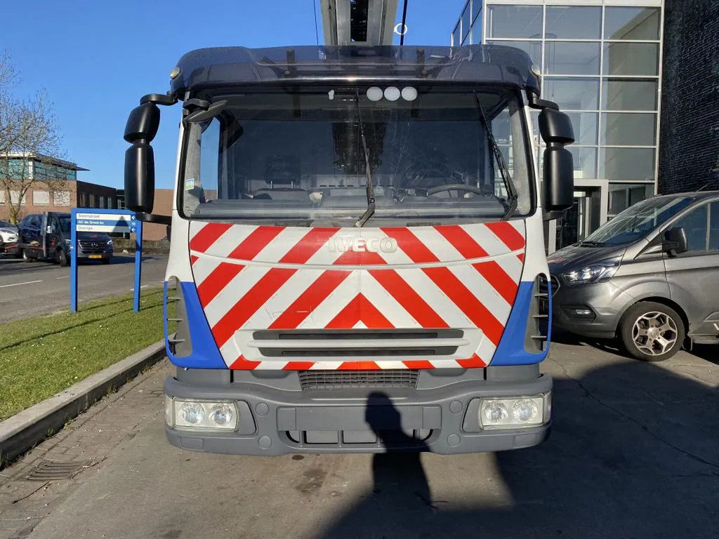 Iveco EuroCargo 90 E18 - EURO 5 + KLAAS ALU-KRAN 30 ME  en crédit-bail Iveco EuroCargo 90 E18 - EURO 5 + KLAAS ALU-KRAN 30 ME: photos 8