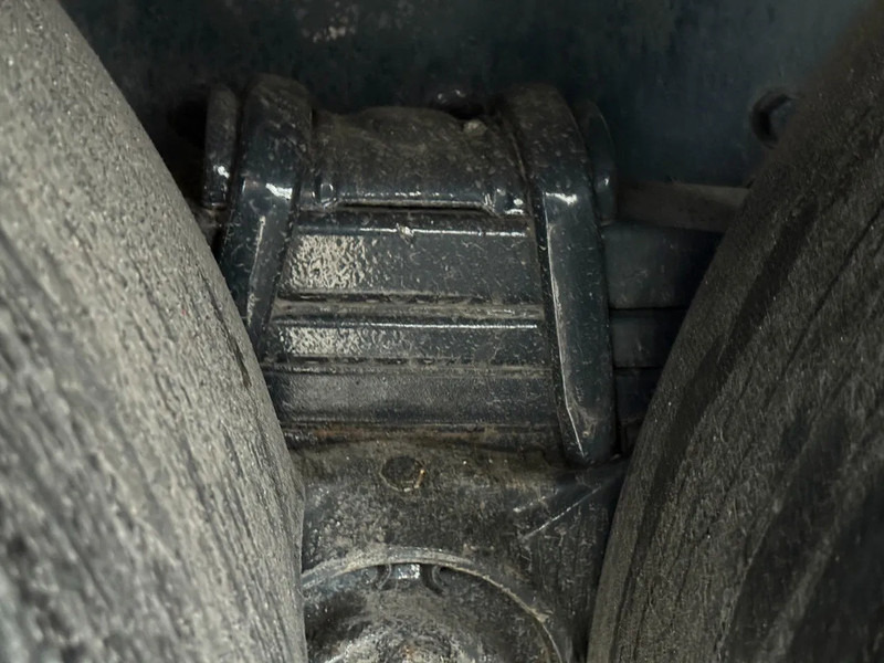 Iveco Trakker 360 6X4 EURO 6 + PALFINGER PK20001K + REMOTE CONTROL - Camion grue: photos 5 Iveco Trakker 360 6X4 EURO 6 + PALFINGER PK20001K + REMOTE CONTROL - Camion grue: photos 5