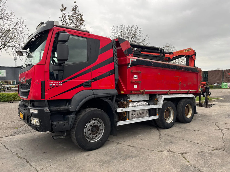 Camion benne, Camion grue Iveco Trakker 500 6X4 EURO 6 KIPPER + PALFINGER PK18002 FULL STEEL: photos 13