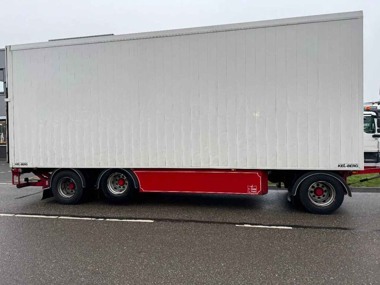 Kel-Berg D24B3 - 3 AXLE BPW + ZEPRO ZHD 250-155 MA - Remorque fourgon: photos 2 Kel-Berg D24B3 - 3 AXLE BPW + ZEPRO ZHD 250-155 MA - Remorque fourgon: photos 2