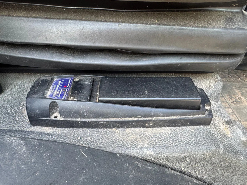 Camion - système de câble, Camion grue MAN TGS 35.480 8X4 HMF 2420 K5 + HMF ABLE + REMOTE CONTROL: photos 9