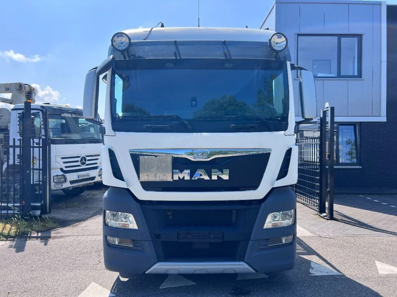 MAN TGX 26.560 6X2 EURO 6 - 11.500L VACUUM CLEANER - 2 COMPARTIMENTEN + INTARDER - Camion hydrocureur: photos 2 MAN TGX 26.560 6X2 EURO 6 - 11.500L VACUUM CLEANER - 2 COMPARTIMENTEN + INTARDER - Camion hydrocureur: photos 2