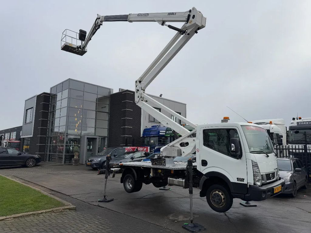 Nissan CABSTAR 35.12 + ISOLI 21 METER AERIAL PLATFORM - Camion avec nacelle: photos 3 Nissan CABSTAR 35.12 + ISOLI 21 METER AERIAL PLATFORM - Camion avec nacelle: photos 3