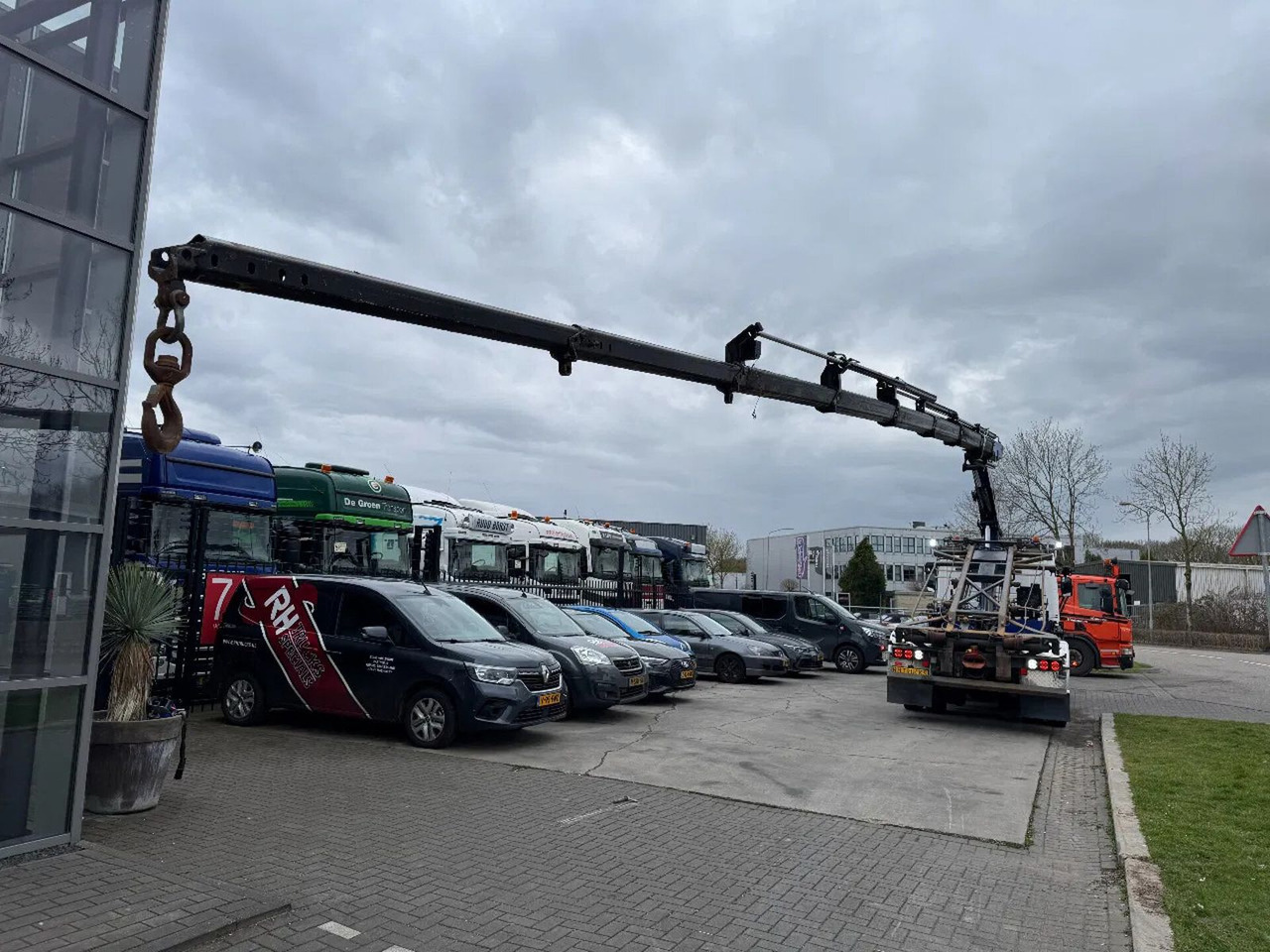 PM 23525SP LC 23525SP LC + REMOTE + 3X MAN - Grue auxiliaire: photos 4 PM 23525SP LC 23525SP LC + REMOTE + 3X MAN - Grue auxiliaire: photos 4