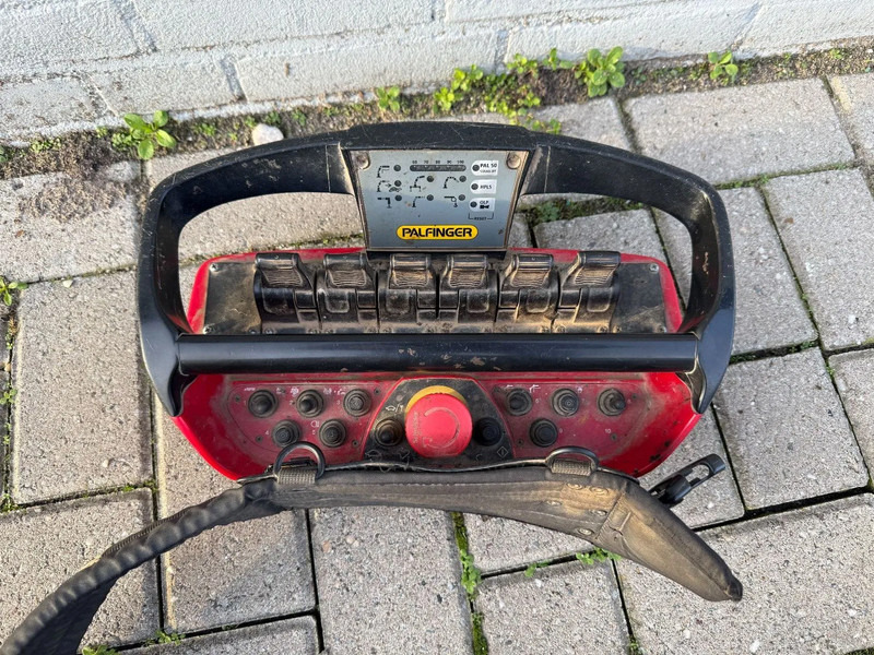 Scania G370 4X4 EURO 6 + 3-SIDE TIPPER + PALFINGER PK9002 + REMOTE - Camion benne, Camion grue: photos 5 Scania G370 4X4 EURO 6 + 3-SIDE TIPPER + PALFINGER PK9002 + REMOTE - Camion benne, Camion grue: photos 5