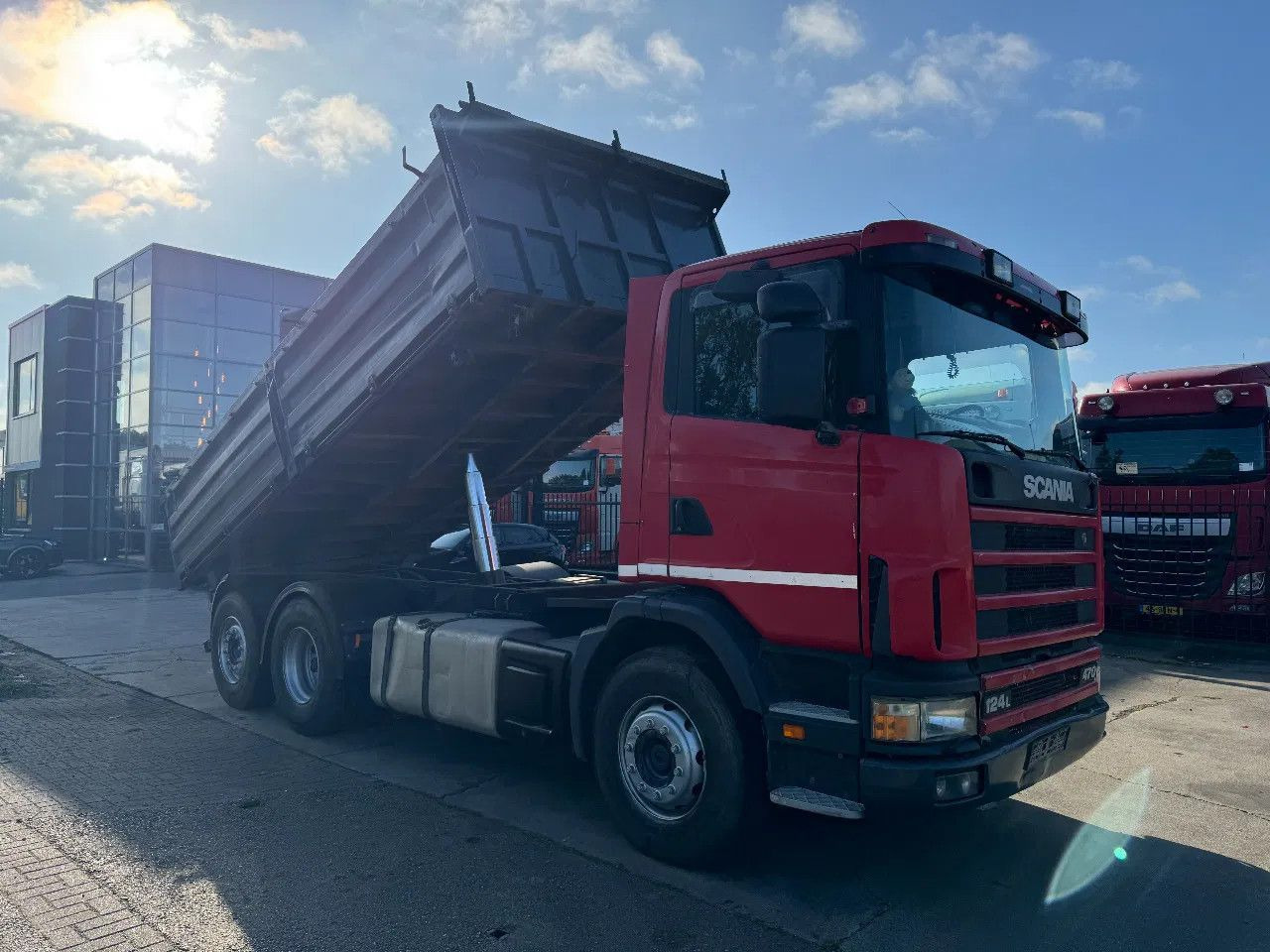 Scania R124-470 6X2 KIPPER EURO 3 - Camion benne: photos 3 Scania R124-470 6X2 KIPPER EURO 3 - Camion benne: photos 3