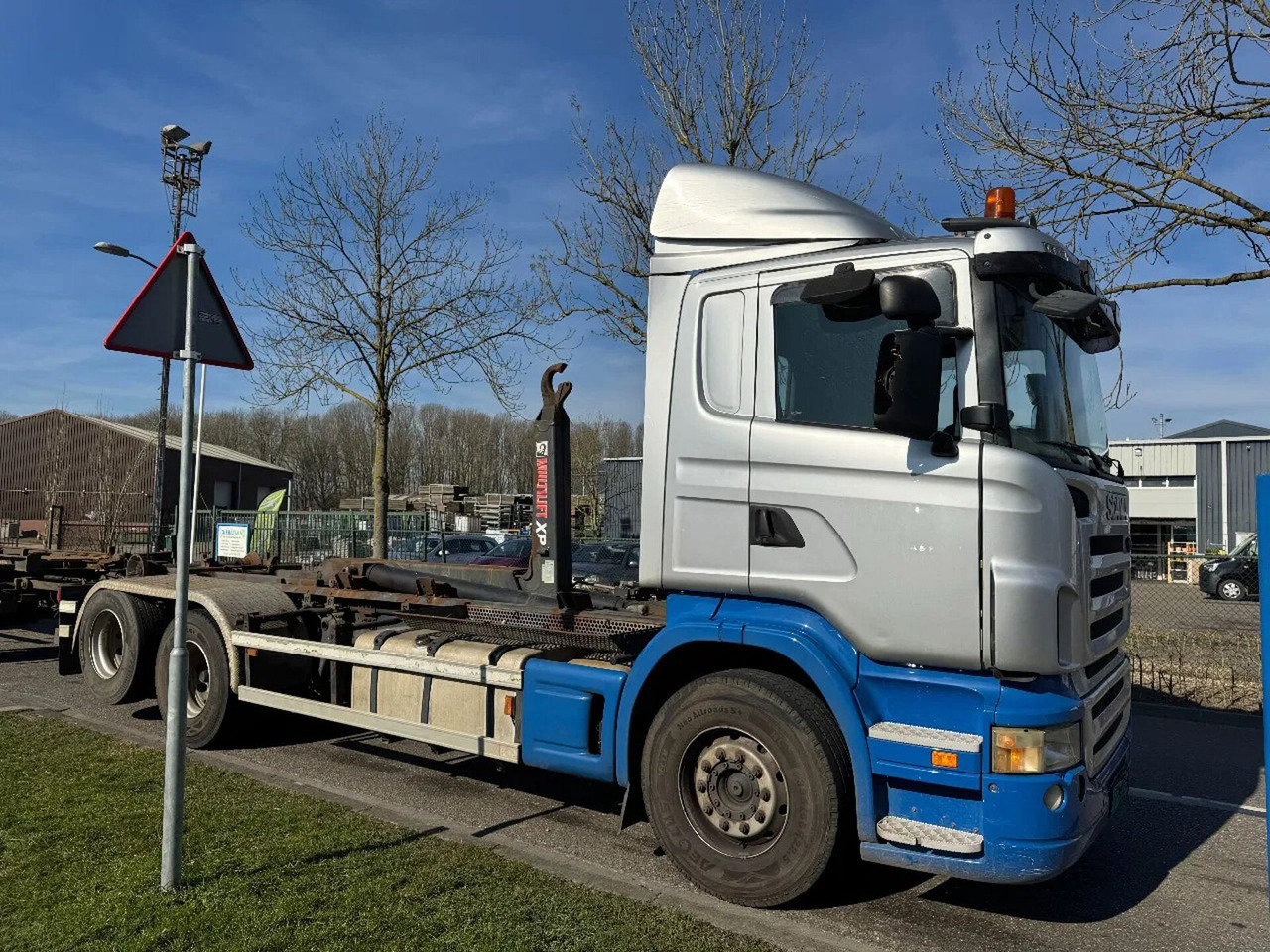 Scania R400 6X2 - EURO 5 + MULTILIFT HOOK + LIFTING AXL - Camion ampliroll: photos 3 Scania R400 6X2 - EURO 5 + MULTILIFT HOOK + LIFTING AXL - Camion ampliroll: photos 3