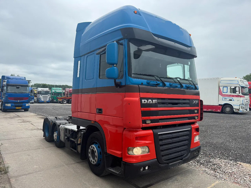 DAF XF 105.410 6X2 MANUAL GEARBOX - EURO 4 - Tracteur routier: photos 3 DAF XF 105.410 6X2 MANUAL GEARBOX - EURO 4 - Tracteur routier: photos 3