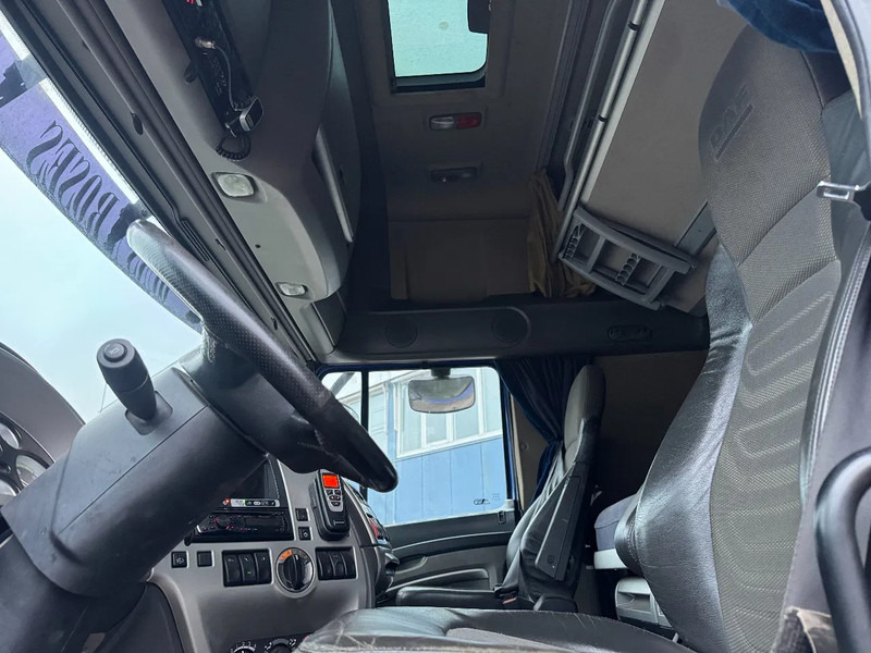 DAF XF 105.460 4X2 SKIRTS EURO 5 ONLY 770.446 KM HOLLAND TRUCK - Tracteur routier: photos 5 DAF XF 105.460 4X2 SKIRTS EURO 5 ONLY 770.446 KM HOLLAND TRUCK - Tracteur routier: photos 5