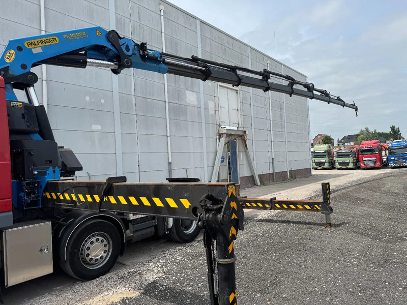 DAF XF 105.460 8X4 PALFINGER PK78002+ REMOTE CONTROL HUB REDUCTION TÜV TILL 03-2026 - Tracteur routier: photos 4 DAF XF 105.460 8X4 PALFINGER PK78002+ REMOTE CONTROL HUB REDUCTION TÜV TILL 03-2026 - Tracteur routier: photos 4