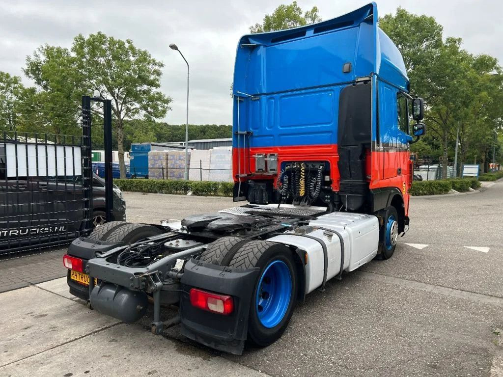 DAF XF 440 4X2 - EURO 6 - MEGA - Tracteur routier: photos 4 DAF XF 440 4X2 - EURO 6 - MEGA - Tracteur routier: photos 4