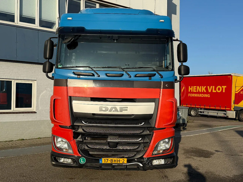 DAF XF 440 4X2 EURO 6 MEGA - ONLY 706.274 KM - Tracteur routier: photos 2 DAF XF 440 4X2 EURO 6 MEGA - ONLY 706.274 KM - Tracteur routier: photos 2