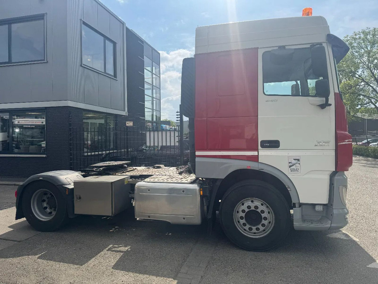 DAF XF 440 4X2 EURO 6 STANDKLIMA NIGHT LOCK - Tracteur routier: photos 4 DAF XF 440 4X2 EURO 6 STANDKLIMA NIGHT LOCK - Tracteur routier: photos 4