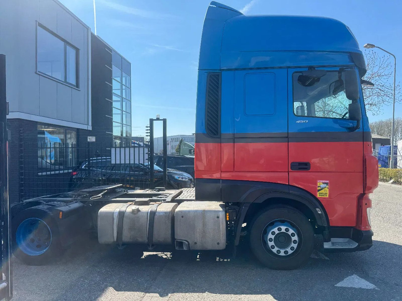 DAF XF 450 4X2 EURO 6 - Tracteur routier: photos 4 DAF XF 450 4X2 EURO 6 - Tracteur routier: photos 4
