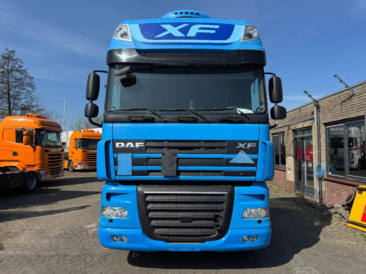 DAF XF 460 4X2 - EURO 5 - Tracteur routier: photos 2 DAF XF 460 4X2 - EURO 5 - Tracteur routier: photos 2