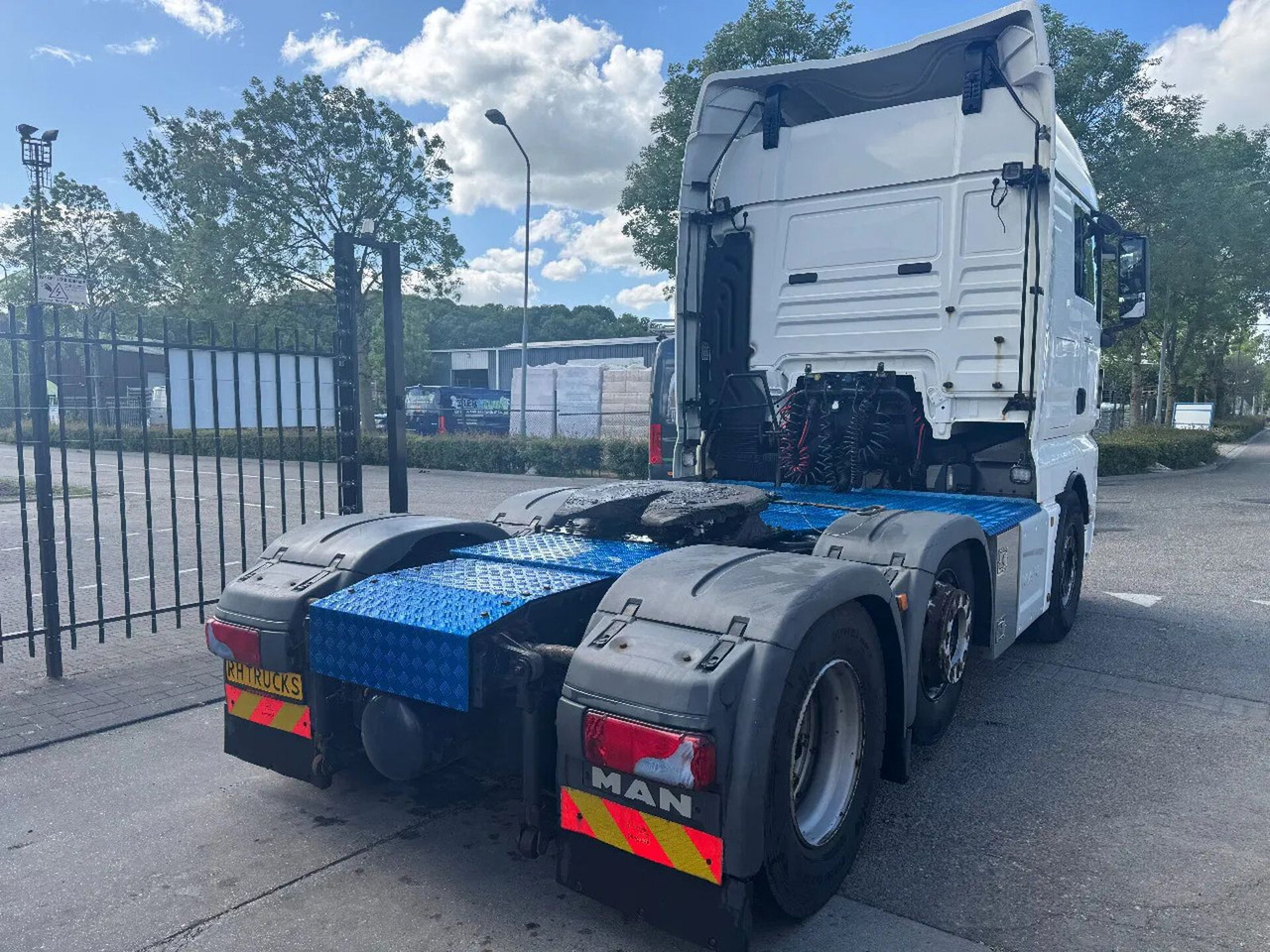 MAN TGX 26.480 6X2 EURO 6 SPOILERS AUTOMATIC - Tracteur routier: photos 5 MAN TGX 26.480 6X2 EURO 6 SPOILERS AUTOMATIC - Tracteur routier: photos 5