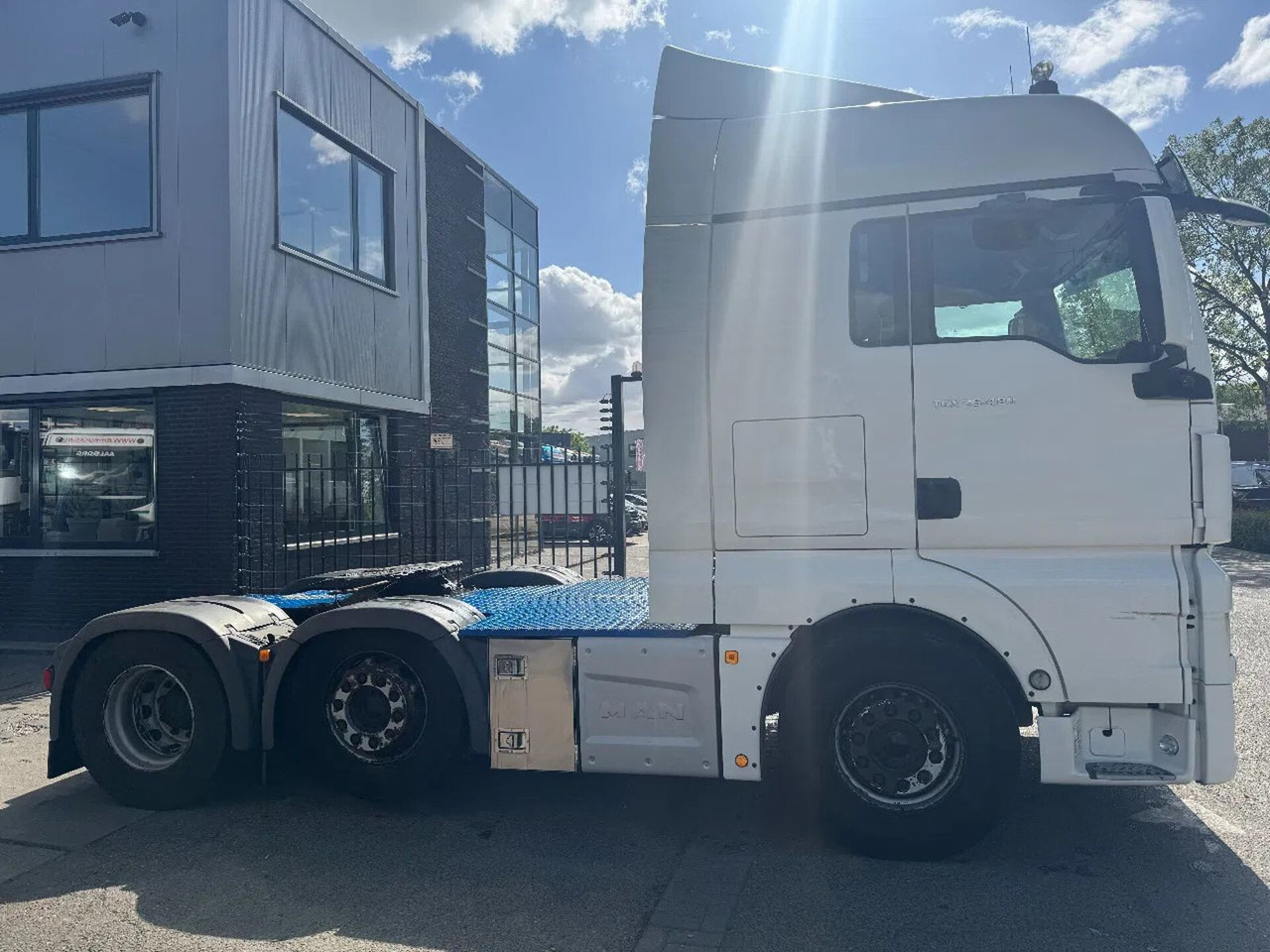 MAN TGX 26.480 6X2 EURO 6 SPOILERS AUTOMATIC - Tracteur routier: photos 4 MAN TGX 26.480 6X2 EURO 6 SPOILERS AUTOMATIC - Tracteur routier: photos 4