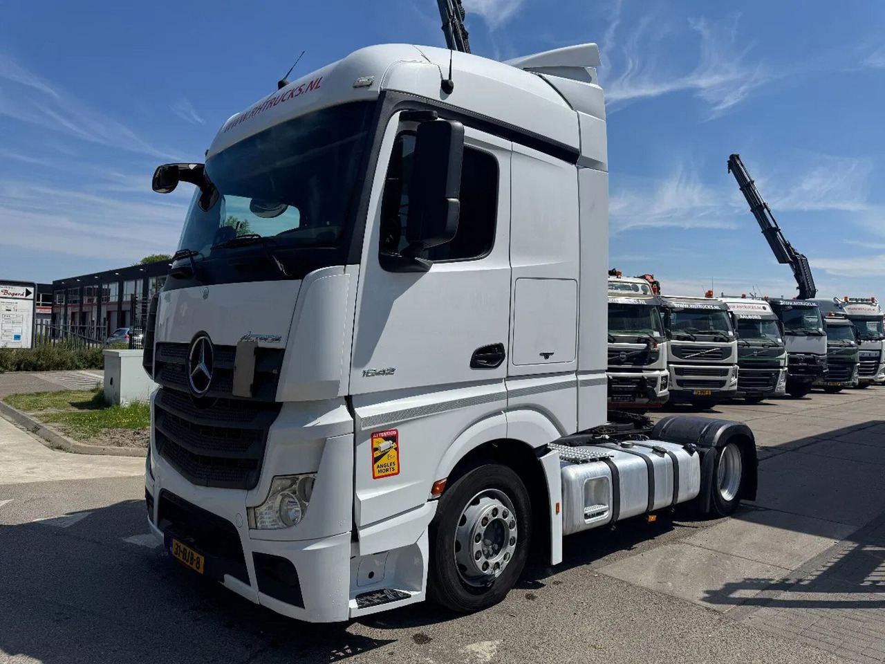 Mercedes-Benz Actros 1842 4X2 - EURO 6 + HEFSCHOTEL + ROCKINGE - Tracteur routier: photos 1 Mercedes-Benz Actros 1842 4X2 - EURO 6 + HEFSCHOTEL + ROCKINGE - Tracteur routier: photos 1