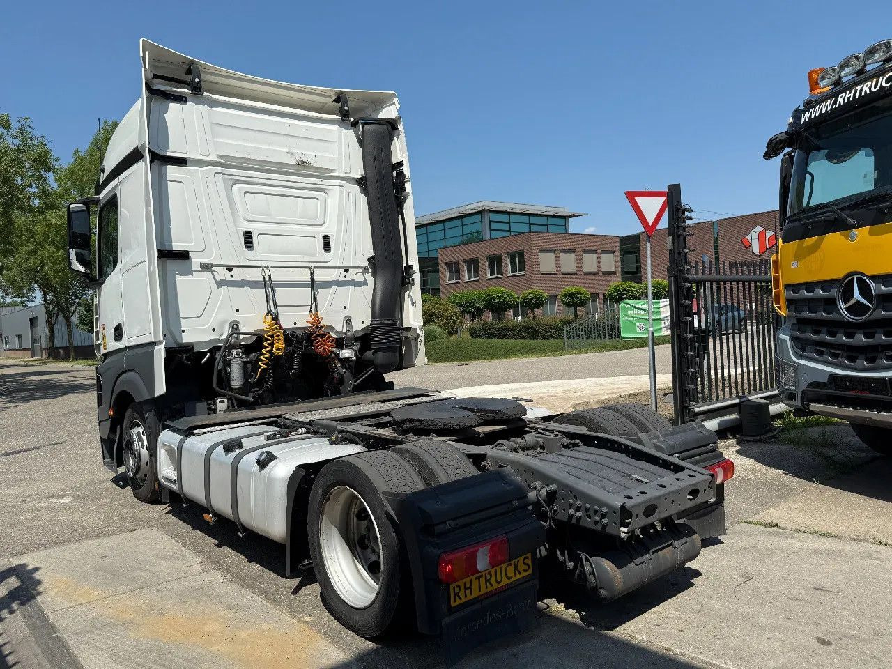 Tracteur routier Mercedes-Benz Actros 1842 4X2 EURO 6 - MEGA - 10 UNITS AVAILAB: photos 8
