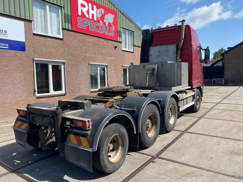 Volvo FH 16.700 FH16-700 8X4 140 TON FULL STEEL - Tracteur routier: photos 5 Volvo FH 16.700 FH16-700 8X4 140 TON FULL STEEL - Tracteur routier: photos 5