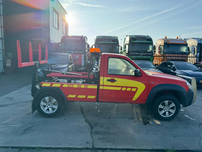 Mazda BT-50 4X4 + TOW TRUCK + DOUBLE WINCH + REMOTE - Véhicule utilitaire: photos 4 Mazda BT-50 4X4 + TOW TRUCK + DOUBLE WINCH + REMOTE - Véhicule utilitaire: photos 4