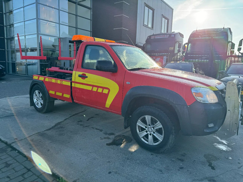 Mazda BT-50 4X4 + TOW TRUCK + DOUBLE WINCH + REMOTE - Véhicule utilitaire: photos 3 Mazda BT-50 4X4 + TOW TRUCK + DOUBLE WINCH + REMOTE - Véhicule utilitaire: photos 3