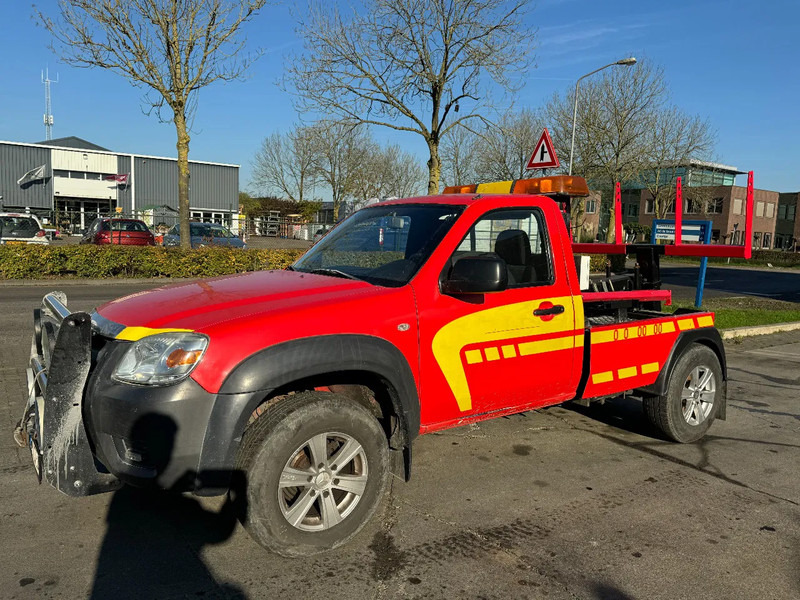 Mazda BT-50 4X4 + TOW TRUCK + DOUBLE WINCH + REMOTE - Véhicule utilitaire: photos 1 Mazda BT-50 4X4 + TOW TRUCK + DOUBLE WINCH + REMOTE - Véhicule utilitaire: photos 1